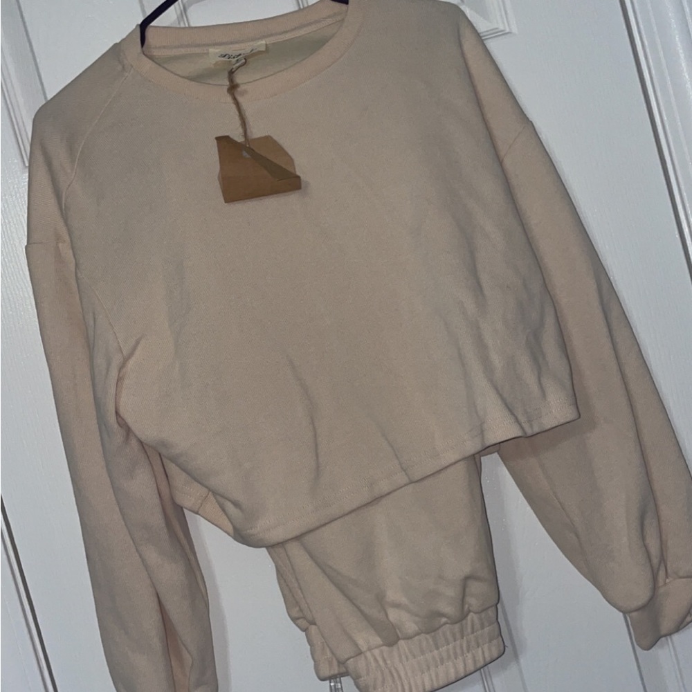 Cream crop top set